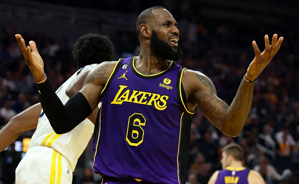 开云-热火队防守崩盘，惨遭对手狂轰猛炸，参加.-开云