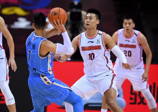 开云-广东宏远内部会议纪要流出——关键时刻远射贴柱；全明星赛使命明确；赛程密集仍需轮换-开云